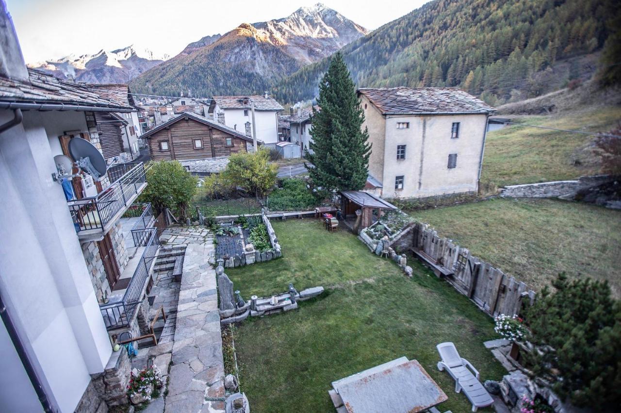 L'Atelier Du Temps - Herbetet Appartement Cogne Exterior photo